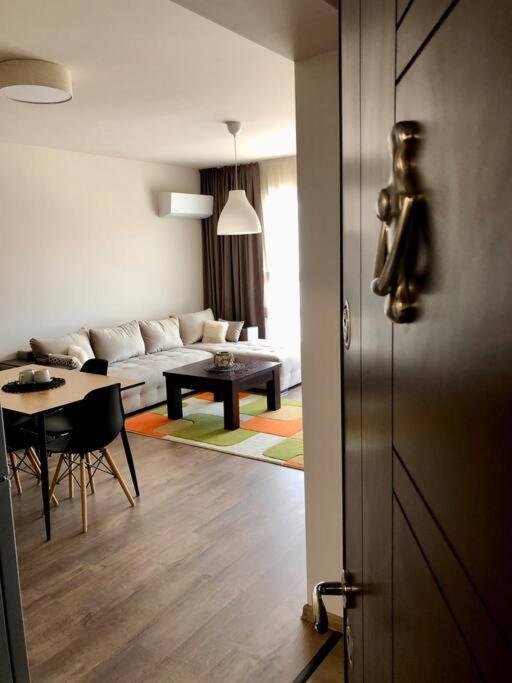 بازارجيك Luxury Apartment المظهر الخارجي الصورة